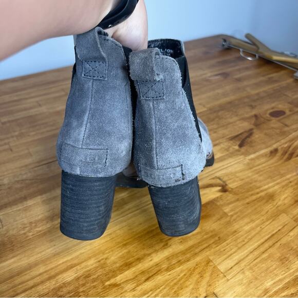 Sorel Addington Waterproof Grey Suede Block Heel Ankle Booties Size 6.5 - Picture 8 of 8